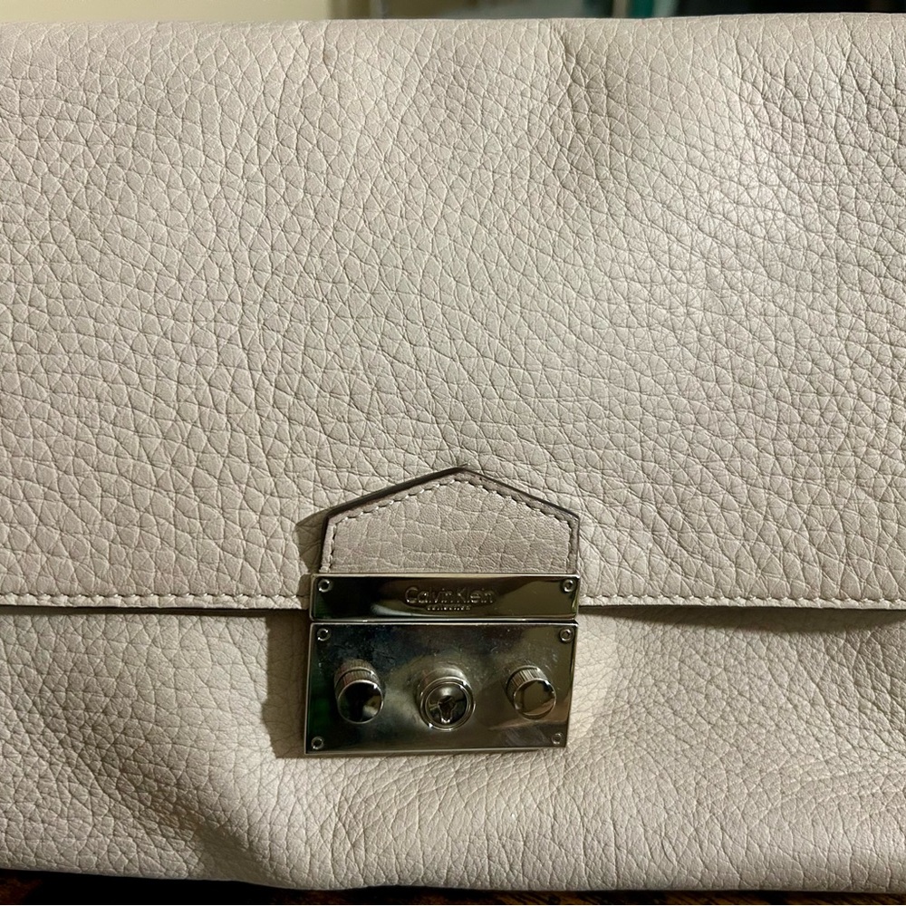 Calvin Klein Pale Pink Leather Bag - Picture 2 of 7